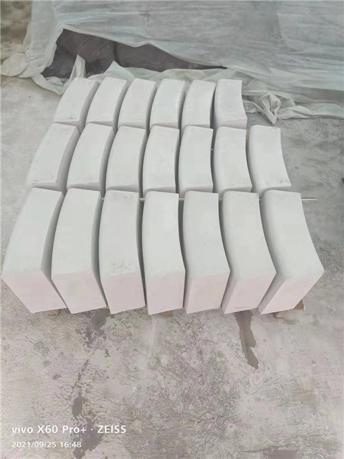 路缘石